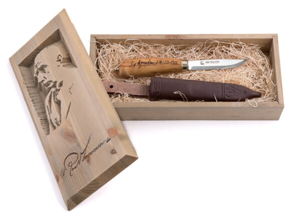 The Amundsen South Pole Knife - Replica