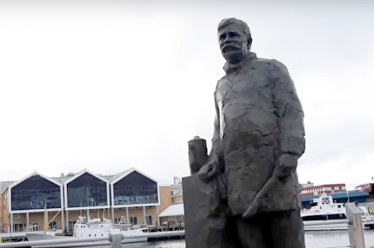 Lindstrøm-statue avduket i Hammerfest